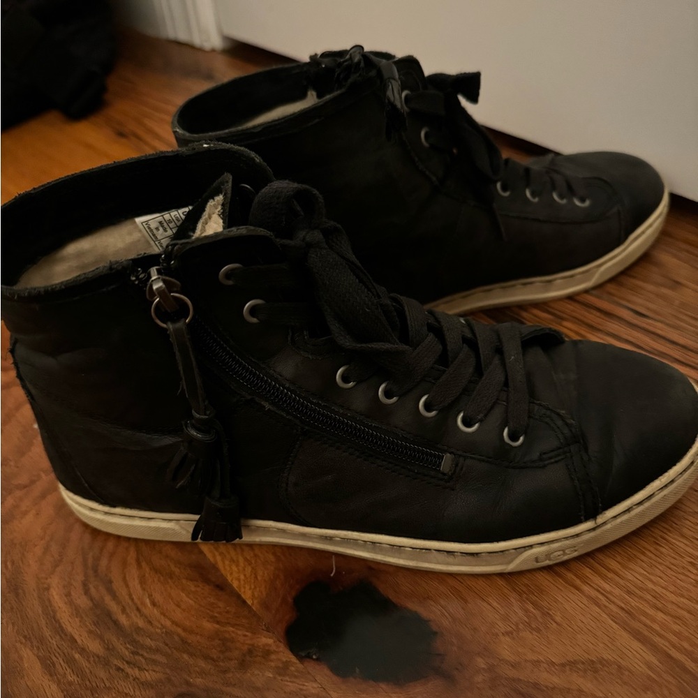 Ugg Leather Sneaker Size 10